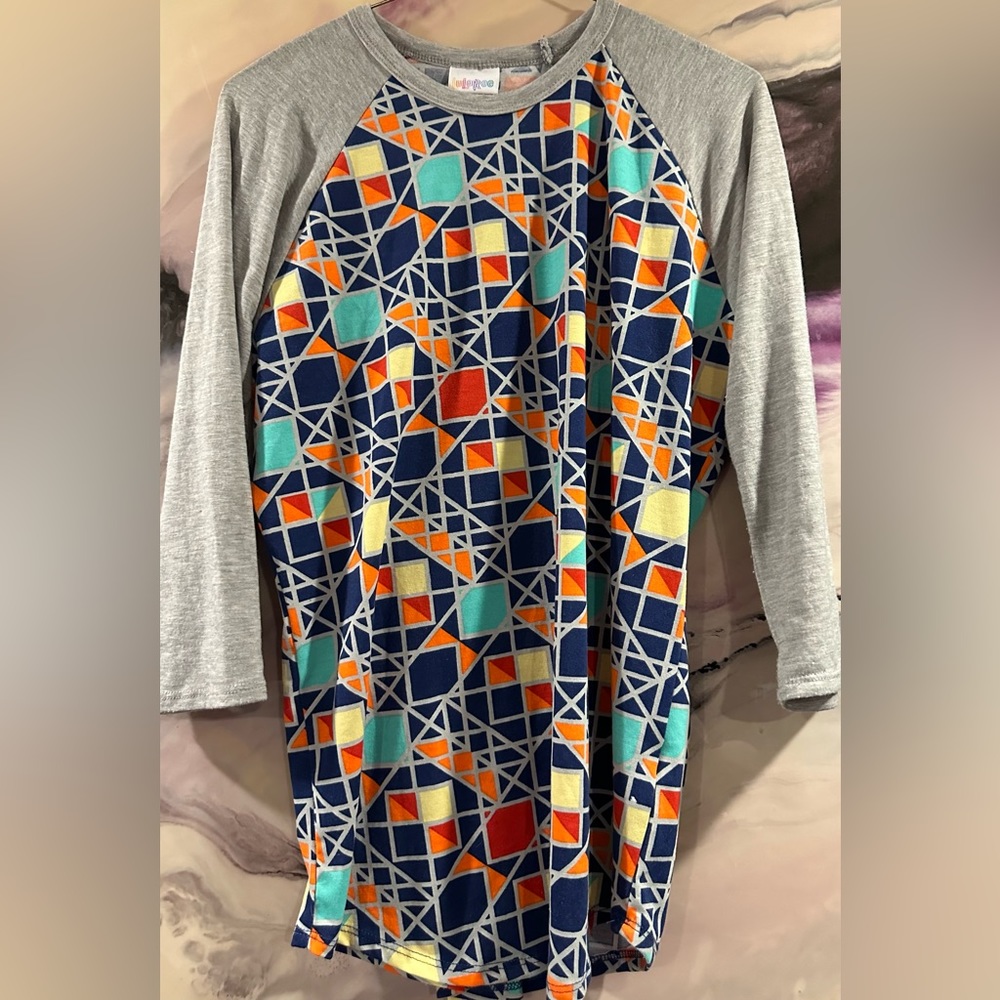 Lularoe Randy top sz M Multi-colored with gray sleeves